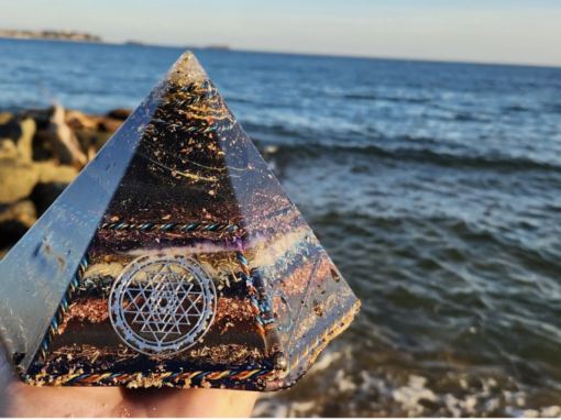 Pyramide Hexagonale - “Oeil de Faucon”